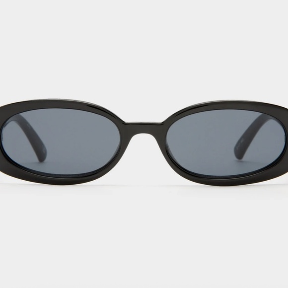 Le Specs Black Oval Sunglasses - Picture 3 of 7
